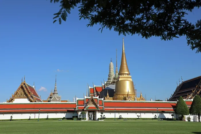  : Stupas and chedis at Wat Phra Kaew Temple, Bangkok, Thailand
