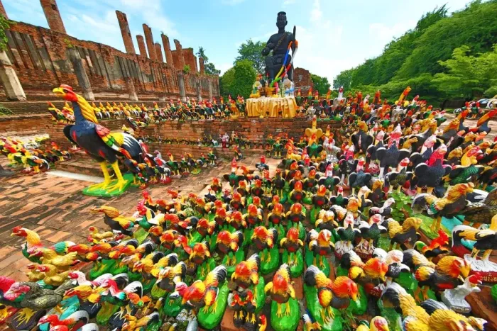  : Temple of a Thousand Roosters, Wat Thammikarat, Ayutthaya, Thailand - 7 Jul 2017