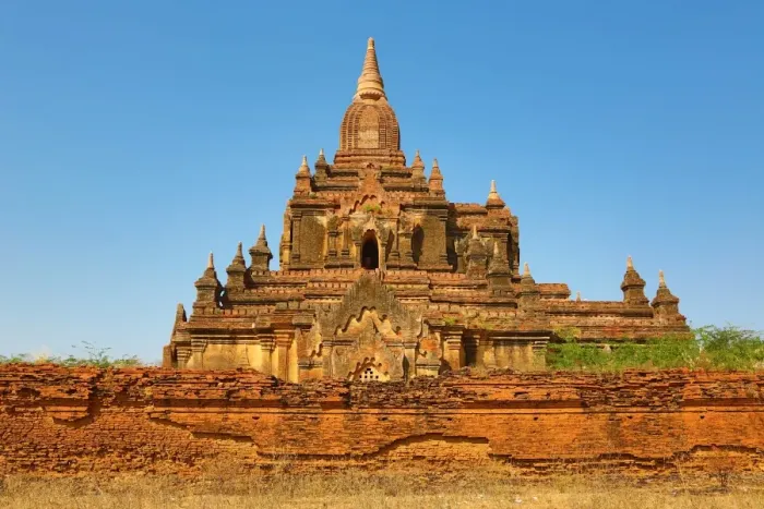  : Thisa Wadi Pagoda Temple on the Plain of Bagan, Bagan, Myanmar (Burma)
