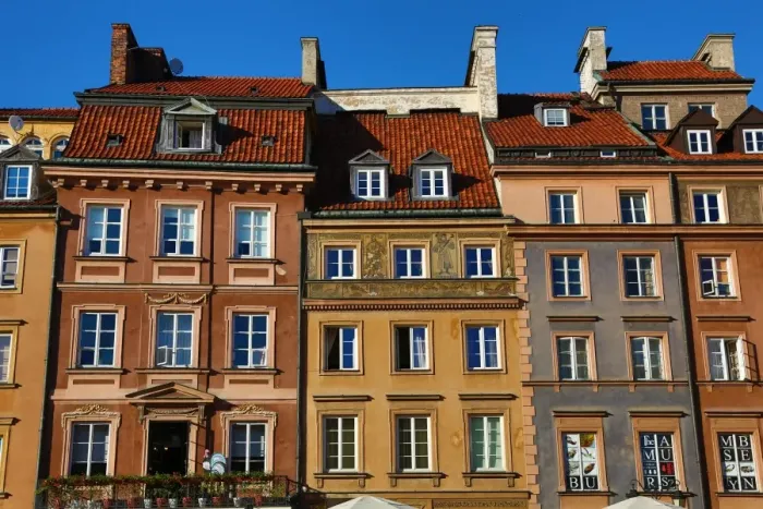  : Traditional houses in the Old Town Market Place in Warsaw, Poland