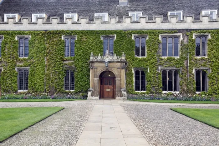  : Trinity College, Cambridge