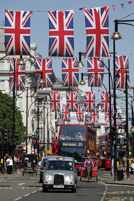  : Union Jack Flags in Oxford Street, London
