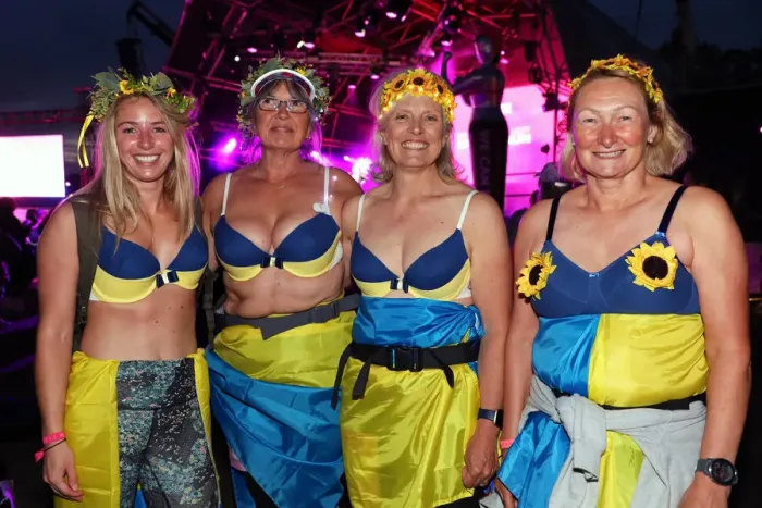  : Walk the Walk Moonwalk wearing bras, London, UK - 14 May 2022