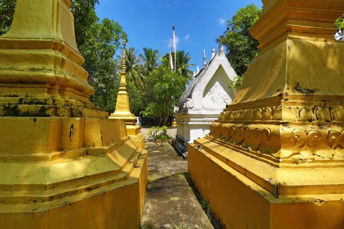  : Wat Choum Khong Temple, Luang Prabang, Laos