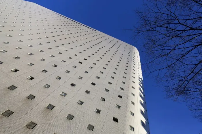  : Windows of the Shinjuku Washington Hotel in Shinjuku, Tokyo, Japan