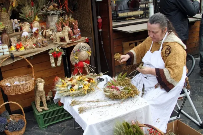  : Woman making handicrafts in Prague