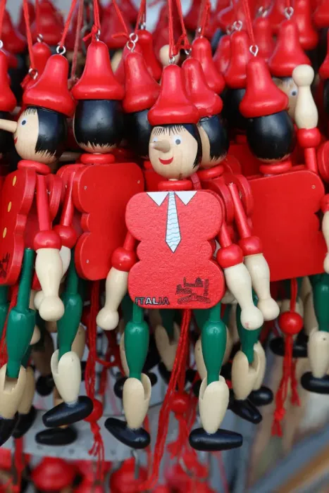  : Wooden Pinocchio puppets on sale, Florence, Italy