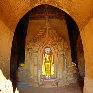 Buddha statue in Shwe Leik Too Pagoda in Bagan, Myanmar (Burma)