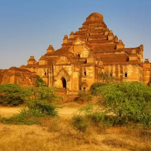Dhammayangyi Temple Pagoda in Old Bagan, Bagan, Myanmar (Burma)