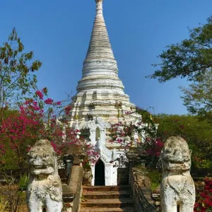 She Myet Hna Pagoda in Nuang U, Bagan, Myanmar (Burma)