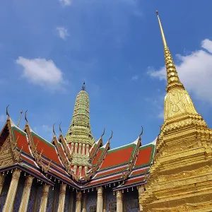 Phra Suwannachedi gold chedi and Phra Mondop at Wat Phra Kaew Temple (Temple of the Emerald Buddha), Bangkok, Thailand