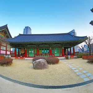 Traditonal Korean building at Bongeunsa Temple at sunset in Seoul, Korea