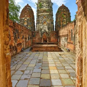 Wat Si Sawai temple, Sukhotai, Thailand