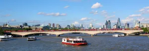 Buses: Accident closes Waterloo Bridge in London