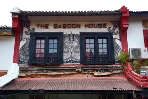 Melaka: Baboon House in Malacca, Malaysia