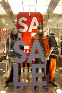 Shop: Boxing Day sales in Oxford Street, London