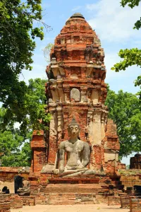 Maha: Buddha Statue, Wat Mahathat, Ayutthaya, Thailand