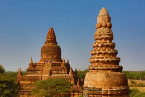 Pagan: Bulethi Temple Pagoda on the Plain of Bagan, Bagan, Myanmar (Burma)