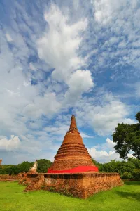 Architecture: Chedi of Wat Wora Chet Tha Ram Temple, Ayutthaya, Thailand
