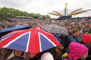 Crowd: Diamond Jubilee Celebrations, London, 5th June 2012