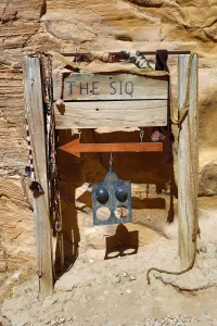 Heritage: Entrance sign to the Siq, Petra, Jordan