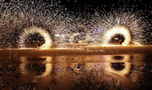 Tourist: Fire show on Sai Kaew beach in Koh Samet, Thailand