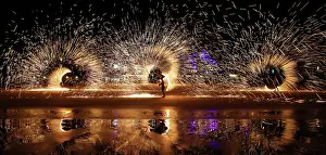 Tourist: Fire show on Sai Kaew beach in Koh Samet, Thailand