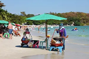 Scene: Food sellers on Sai Kaew Beach on Koh Samet island, Thailand