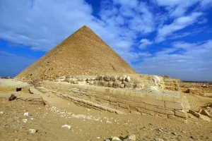 The Great Pyramid of Khufu (or Cheops) on the Giza Plateau, Cairo, Egypt