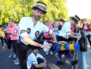 Hammersmith Morris Men dance the Royal Parks Half Marathon in London
