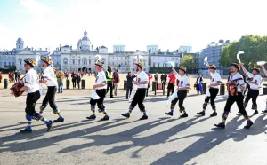 Hammersmith Morris Men dance the Royal Parks Half Marathon in London