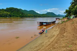 Luang Prabang, Laos: Mekong River in Luang Prabang, Laos