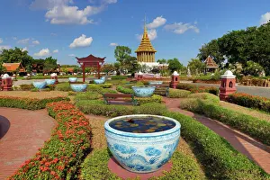 Ancient: Muang Boran, The Ancient City, historical museum of reproductions of famous Thai buildings