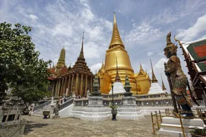 Emerald: Phra Siratana Golden Chedi at the Grand Palace Complex, Wat Phra Kaew, Bangkok