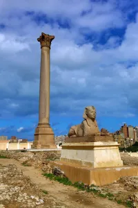 Pompeys Pillar, a triumphal memorial column, Alexandria, Egypt