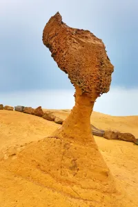 Taiwan: The Queens Head rock formation at the Yehliu GeoPark, Wanli in Taiwan