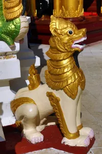 Rangoon: Statue at the Shwedagon Pagoda, Yangon, Myanmar