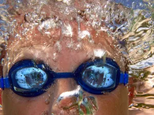 Bubble: Swimmer wearing goggles