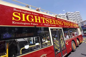 Tourism: Tourist Sightseeing bus, London