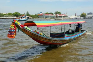 Boats: Traditional Thai boat on the Chao Phraya River, Bangkok, Thailand