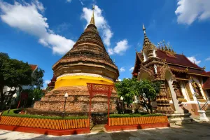 Chiang: Wat Saen Muang Ma Luang (Wat Hua Khuang) Temple in Chiang Mai, Thailand