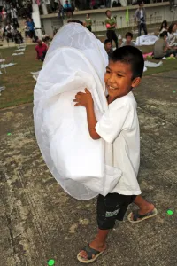 Religious: Yee Peng Sansai, Loy Kratong, Floating Lantern Ceremony, Mae Jo, Chiang Mai, Thailand